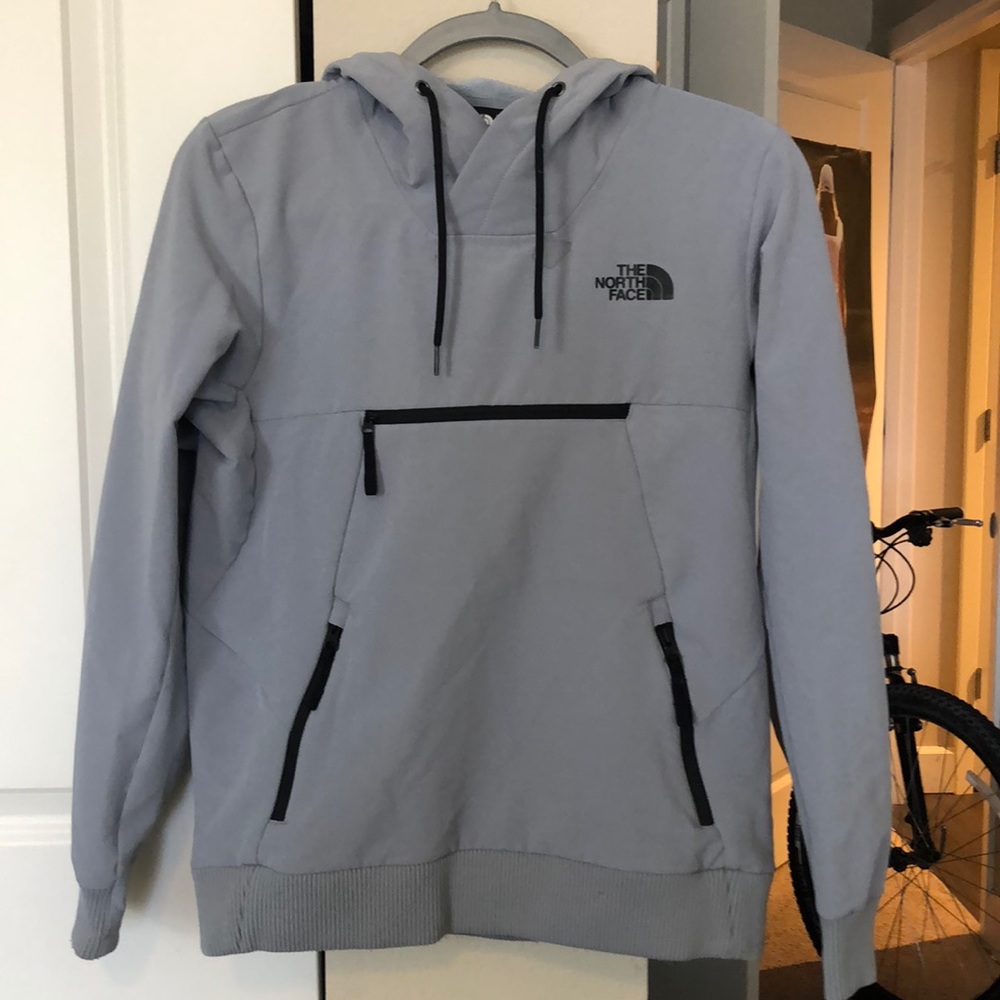 North face sweatshirt size women’s xsmall